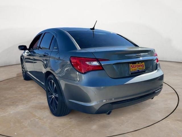 2013 chrysler 200 limited