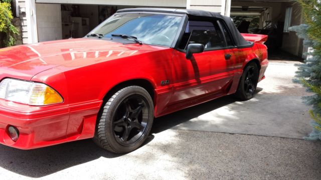 1990 ford mustang gt convertible 2-door 5.0 red/black, collector grade
