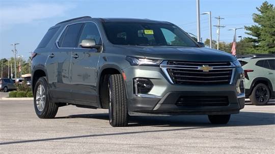 2023 chevrolet traverse lt cloth