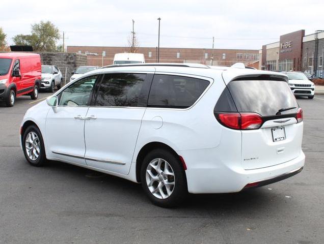 2020 chrysler pacifica touring-l plus