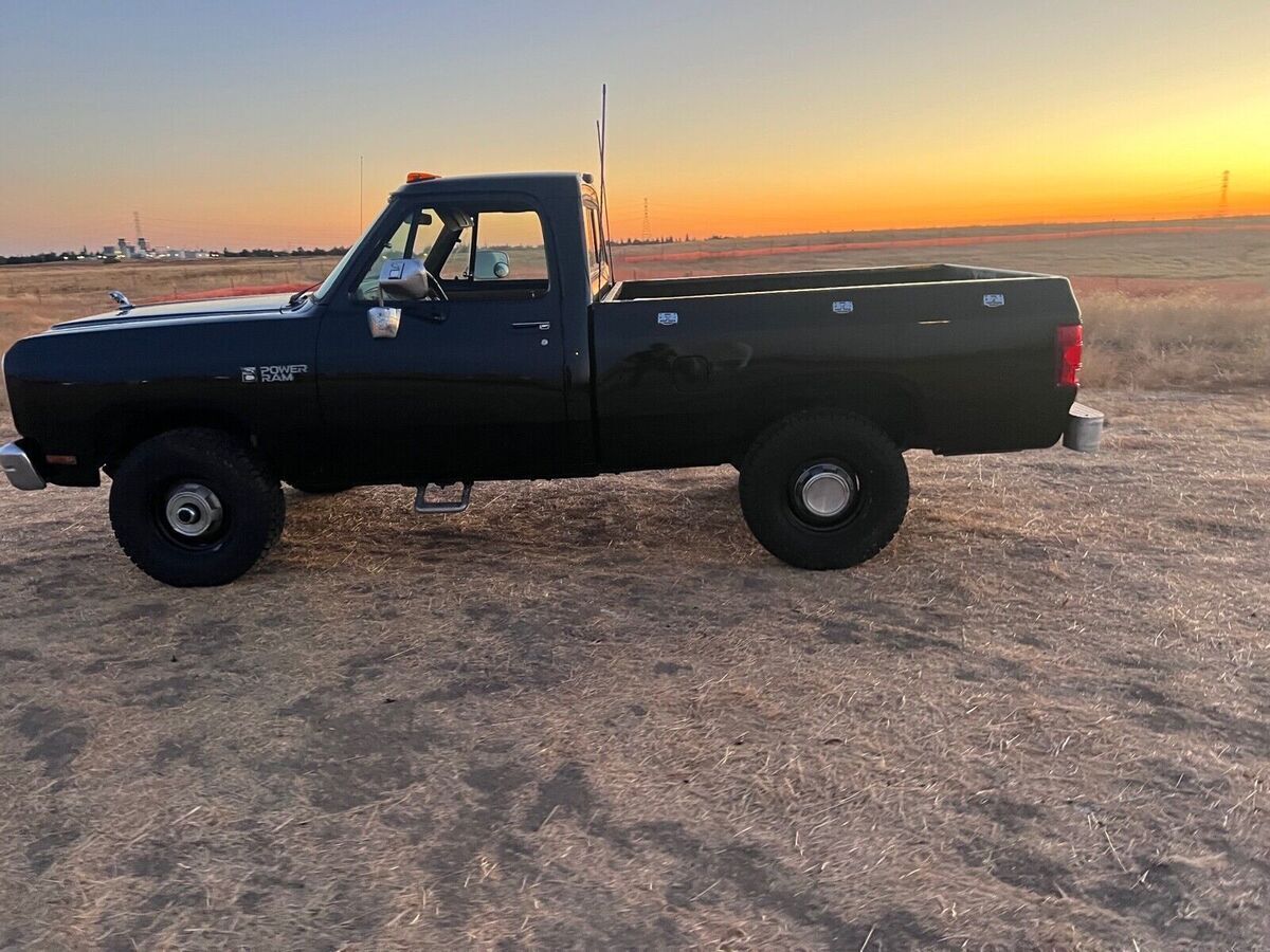 1990 dodge ram 1500 pickup black 4wd manual w150