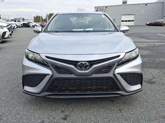 2022 toyota camry se