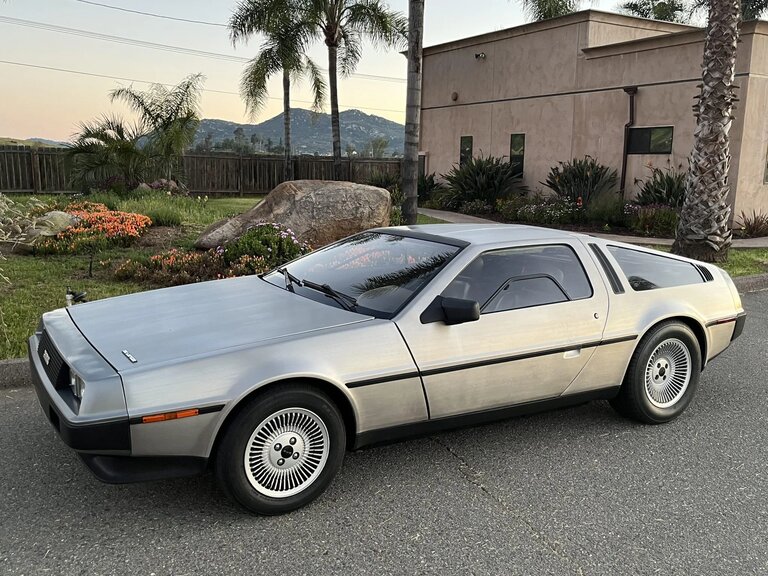 delorean dmc-12
