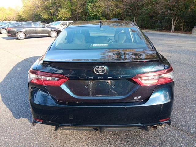 2021 toyota camry se
