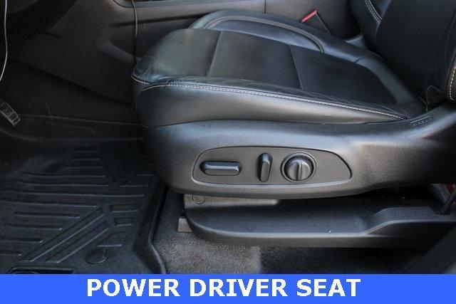 2020 chevrolet traverse lt leather
