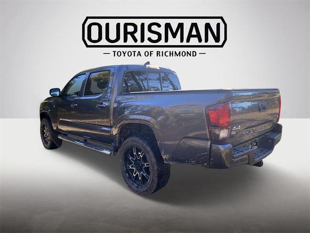 2022 toyota tacoma sr