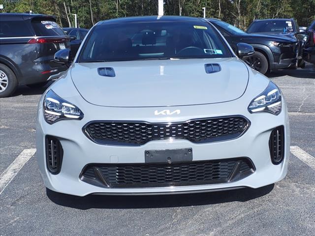 2022 kia stinger gt-line