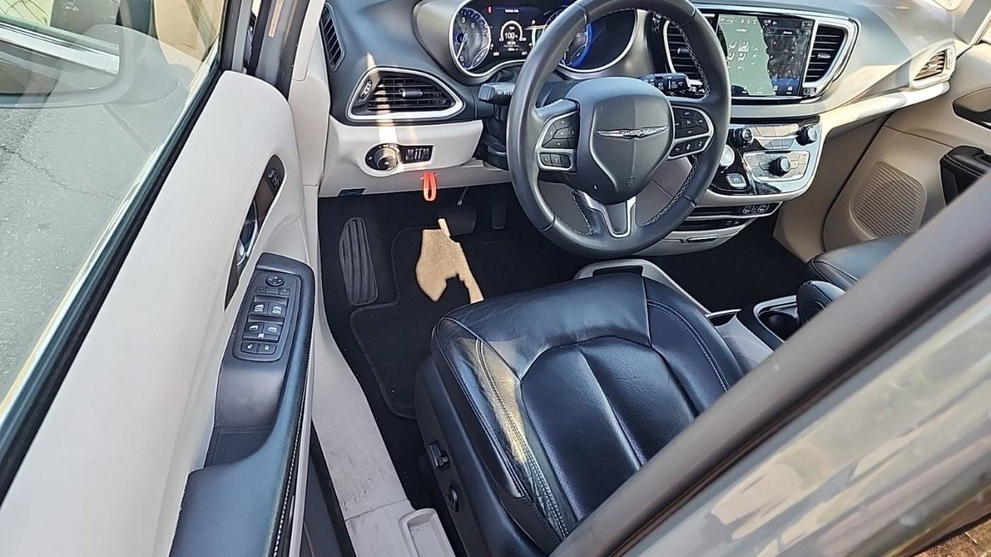 2022 chrysler pacifica touring l