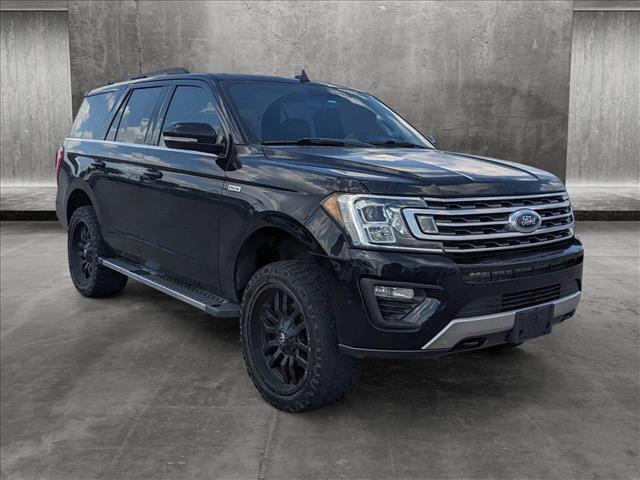 2018 ford expedition xlt