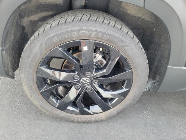 2022 volkswagen taos 1.5t se