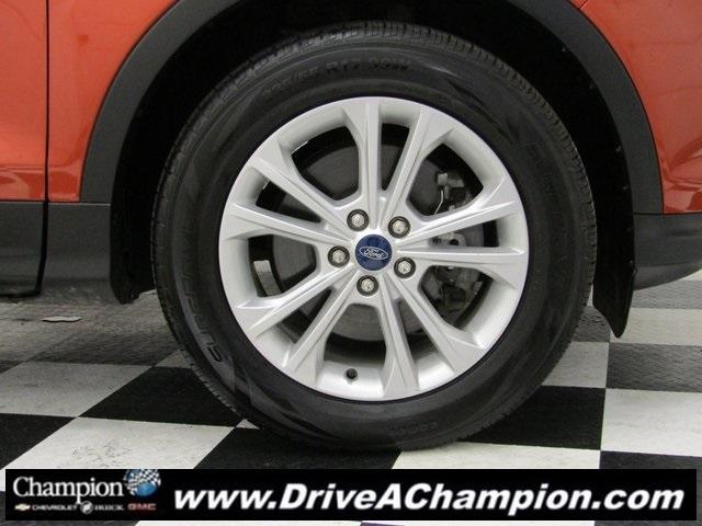 2019 ford escape se