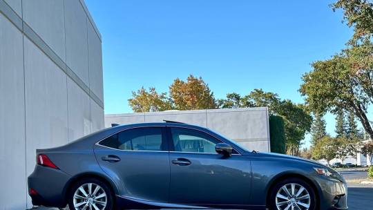 2016 Lexus IS