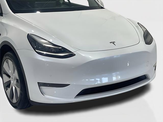 2021 tesla model y standard range rear-wheel drive