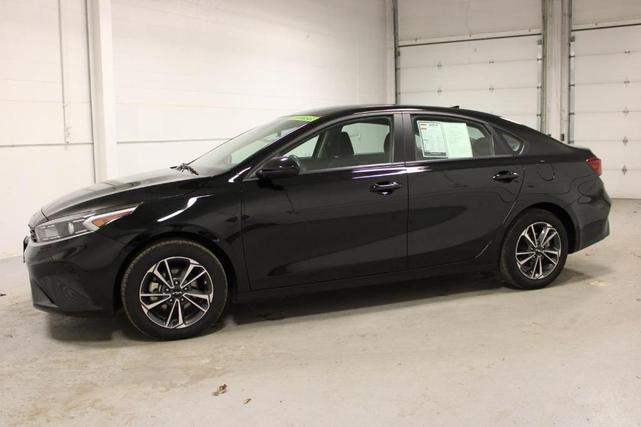 2024 kia forte lxs