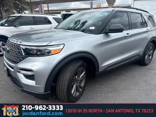 2021 ford explorer xlt