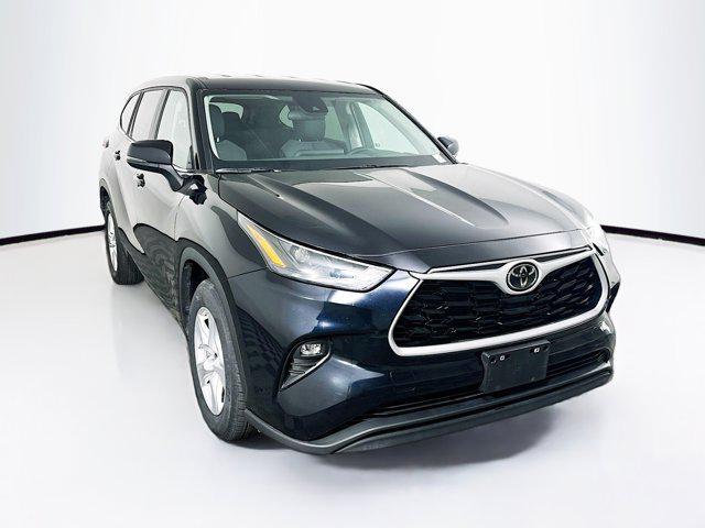 2024 toyota highlander le
