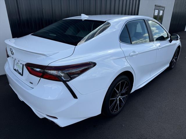 2021 toyota camry se