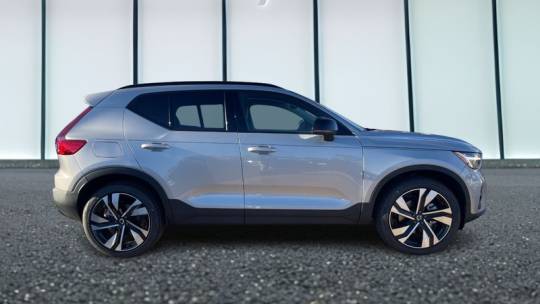 2024 Volvo XC40