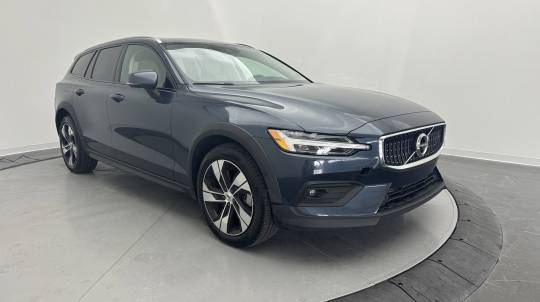 2022 Volvo V60 Cross Country