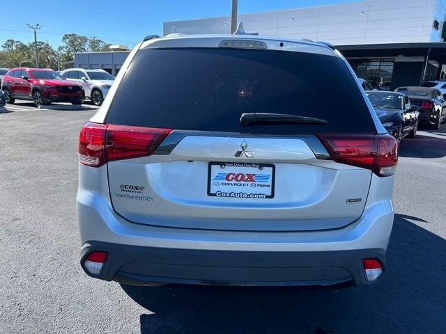 2020 mitsubishi outlander se
