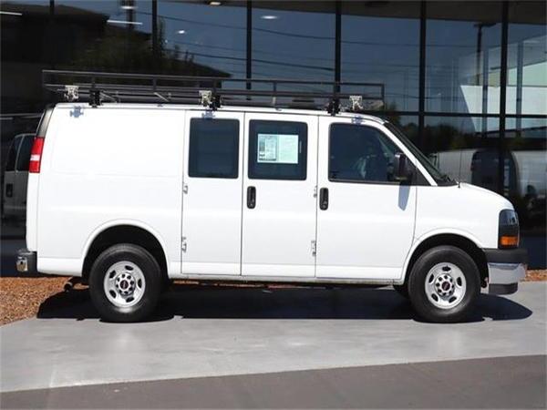 2018 gmc savana cargo in saint louis, missouri