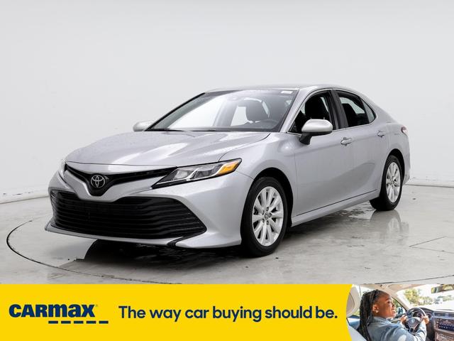2020 toyota camry le