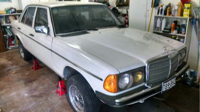 1981 mercedez benz 200