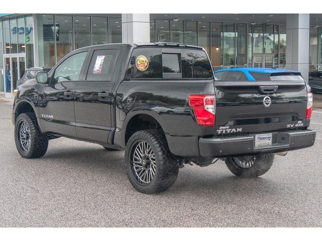 2022 nissan titan sv
