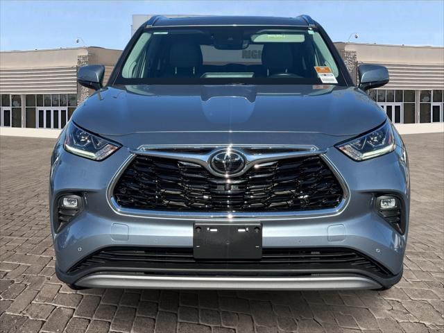 2022 toyota highlander platinum