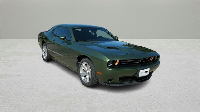 2023 dodge challenger sxt