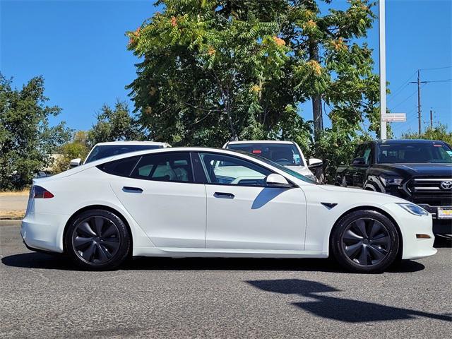 2022 tesla model s base
