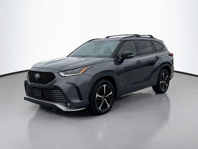 2021 toyota highlander xse