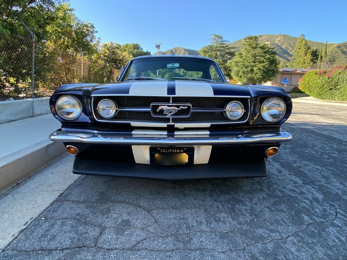 1965 ford mustang fastback 2+2 with 289 v8 engine