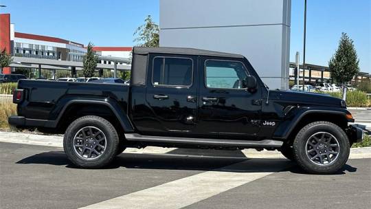 2023 Jeep Gladiator