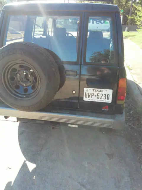 1989 isuzu trooper ls sport utility 4-door 2.6l less with old tires and wheels