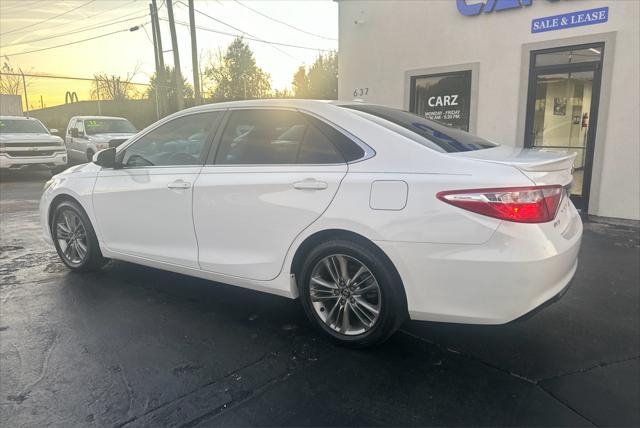 2016 toyota camry le