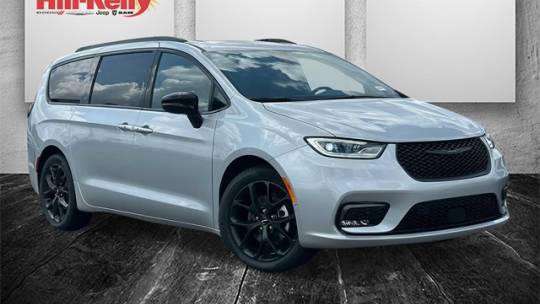 new 2024 chrysler pacifica limited fwd