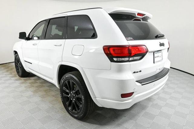 2021 jeep grand cherokee laredo