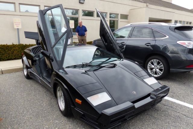 1989 lamborghini countach black/black with 3,200 mi (5,200km) 89 one owner car