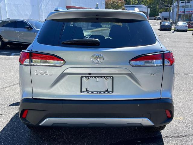 2023 toyota corolla cross le