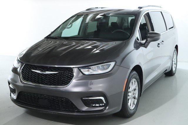 2022 chrysler pacifica touring l