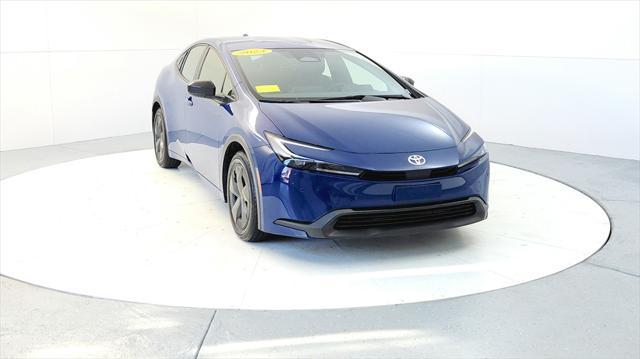 2023 toyota prius le