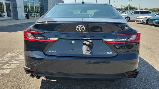 new 2025 toyota camry se fwd