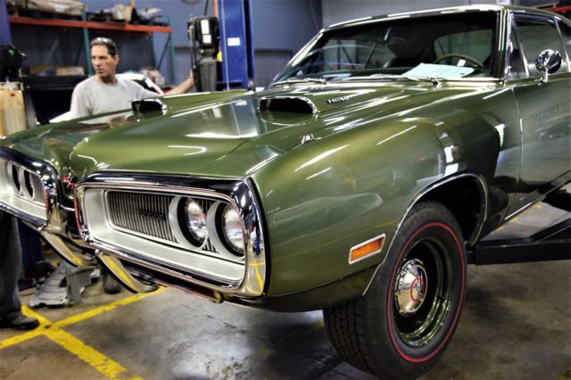 1970 dodge coronet r/t hemi - beautifully restored