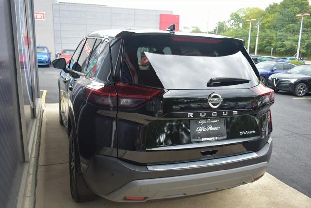 2021 nissan rogue sv