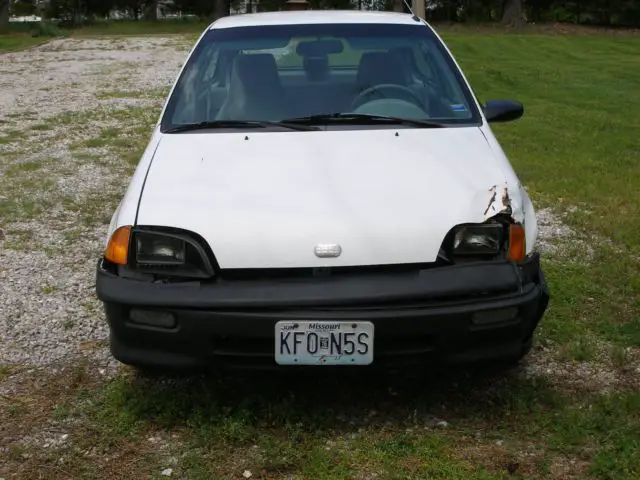 1992 geo metro xfi, 116k, original motor , 5 speed, 58 mpg! clear title!