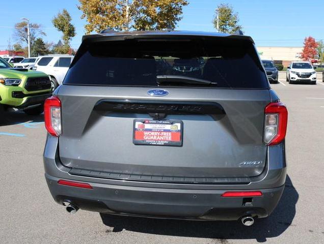 2022 ford explorer st-line