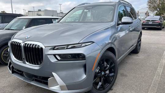 2025 BMW X7
