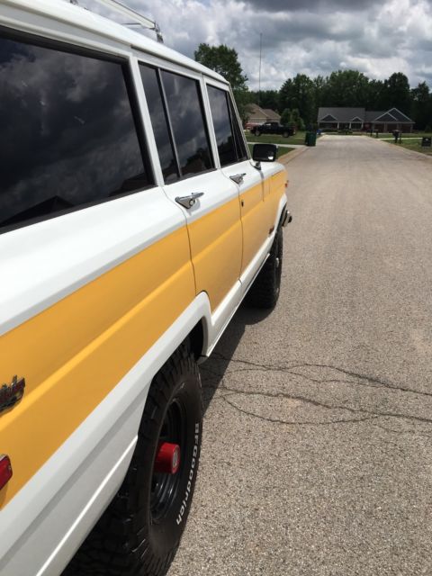 1982 jeep wagoneer excellent condition - rebuilt/restored cherokee title