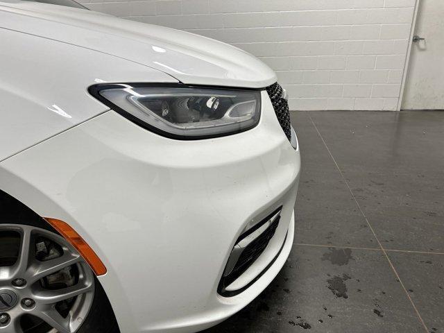 2022 chrysler pacifica touring-l